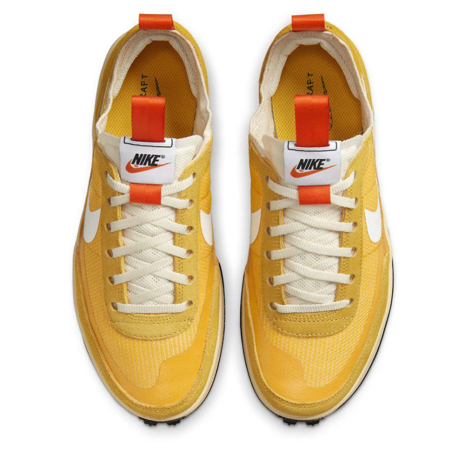 TOM SACHS × NIKE CRAFT 通用鞋「深硫磺/白光奶油色」 TOM SACHS × NIKE CRAFT 通用鞋「深硫磺/白光奶油色」 [da6672-700]